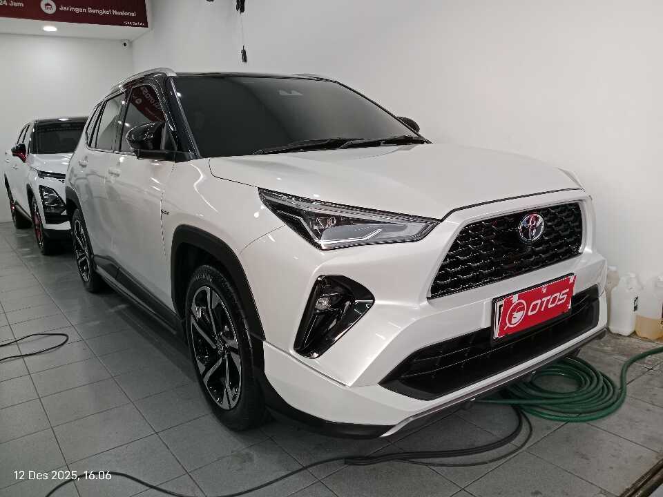 2023 Toyota Yaris Cross 1.5 S HV - Foto 1 dari 6