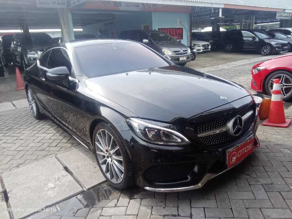 2017 Mercedes-Benz C300 2.0 - Foto 1 dari 6