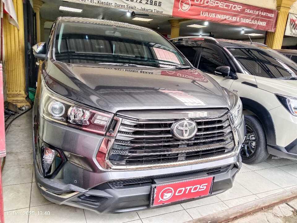 2022 Toyota Kijang Innova 2.0 Venturer - Foto 1 dari 6