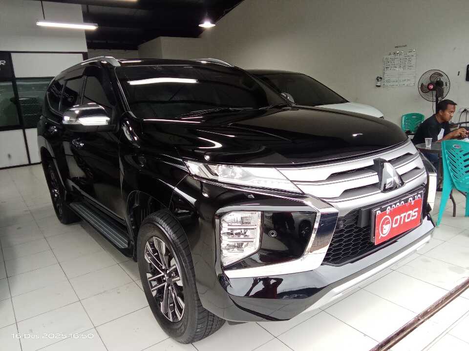2021 Mitsubishi Pajero Sport 2.4 Dakar Ultimate 4X4 - Foto 1 dari 6