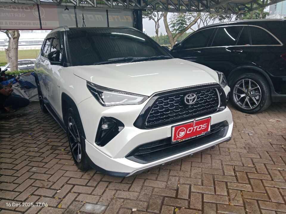 2023 Toyota Yaris Cross 1.5 S HV Gr - Foto 1 dari 6