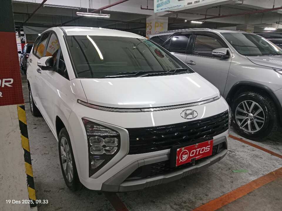 2023 Hyundai Stargazer 1.5 Essential - Foto 1 dari 6