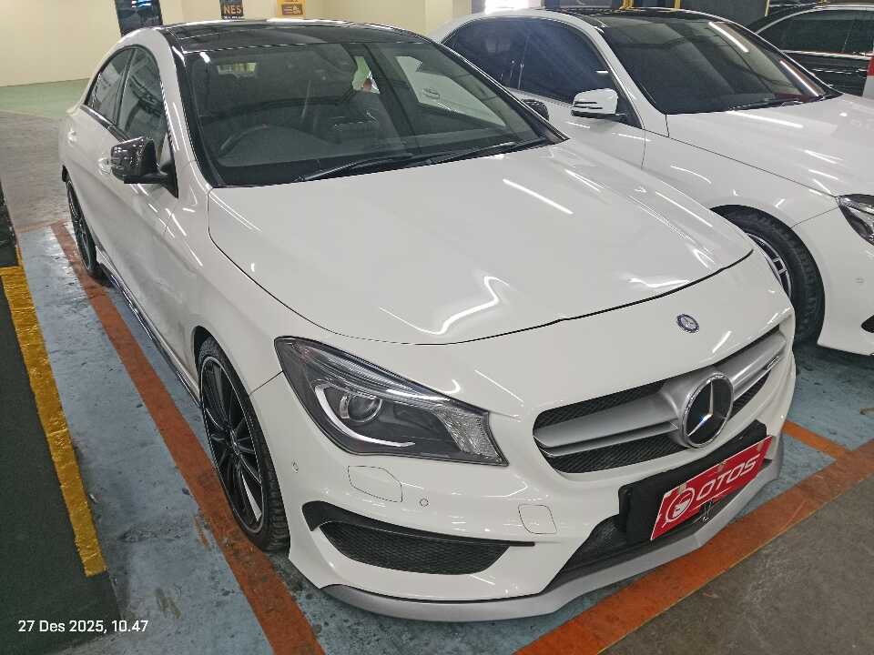 2015 Mercedes-Benz CLA45 2.0 AMG - Foto 1 dari 6