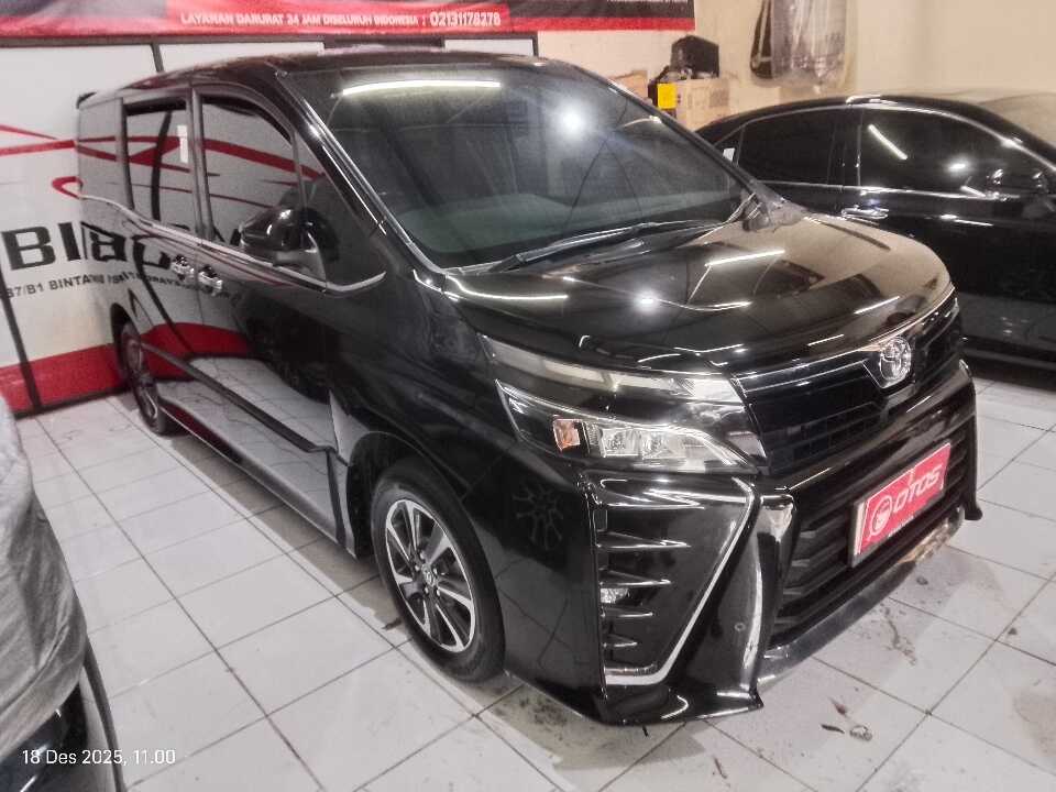 2019 Toyota Voxy 2.0 - Foto 1 dari 6