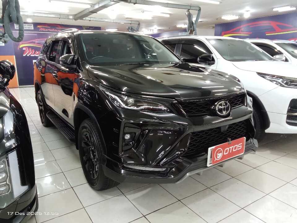2024 Toyota Fortuner 2.8 4X2 VRZ - Foto 1 dari 6