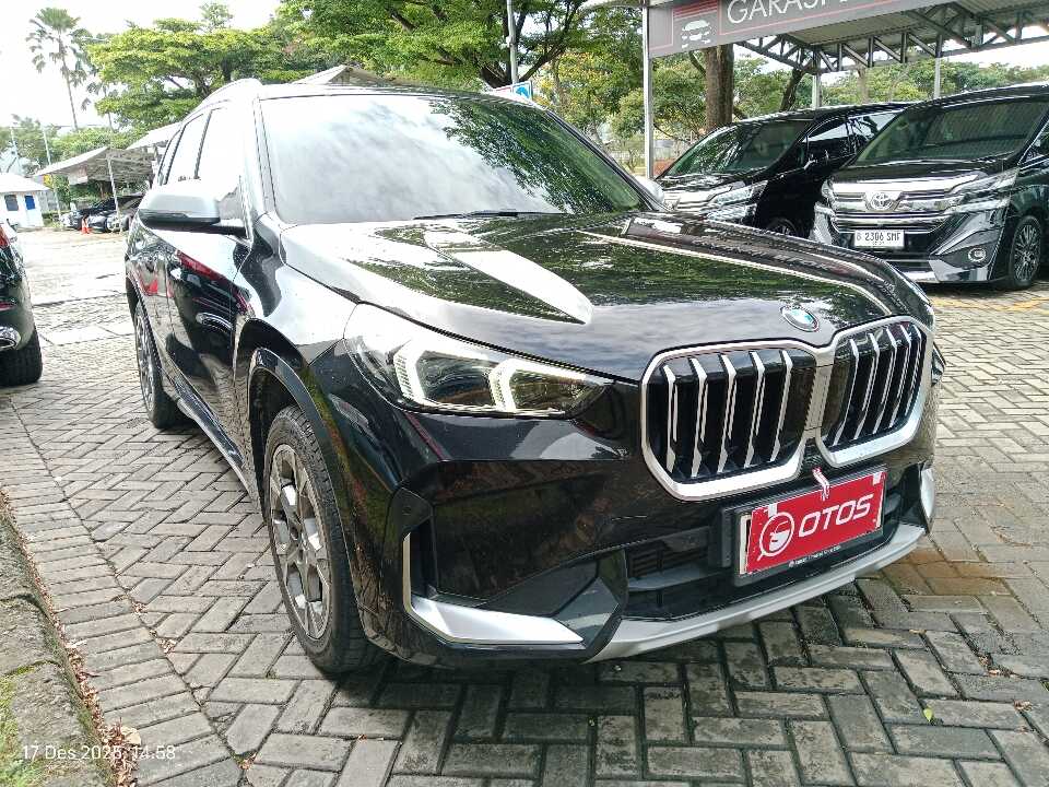 2023 BMW X1 1.5 Sdrive18i - Foto 1 dari 6