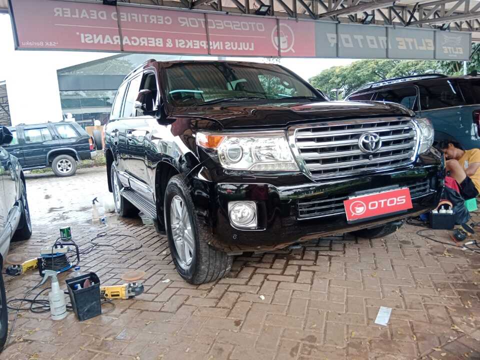 2012 Toyota Land Cruiser 4.5 - Foto 1 dari 6