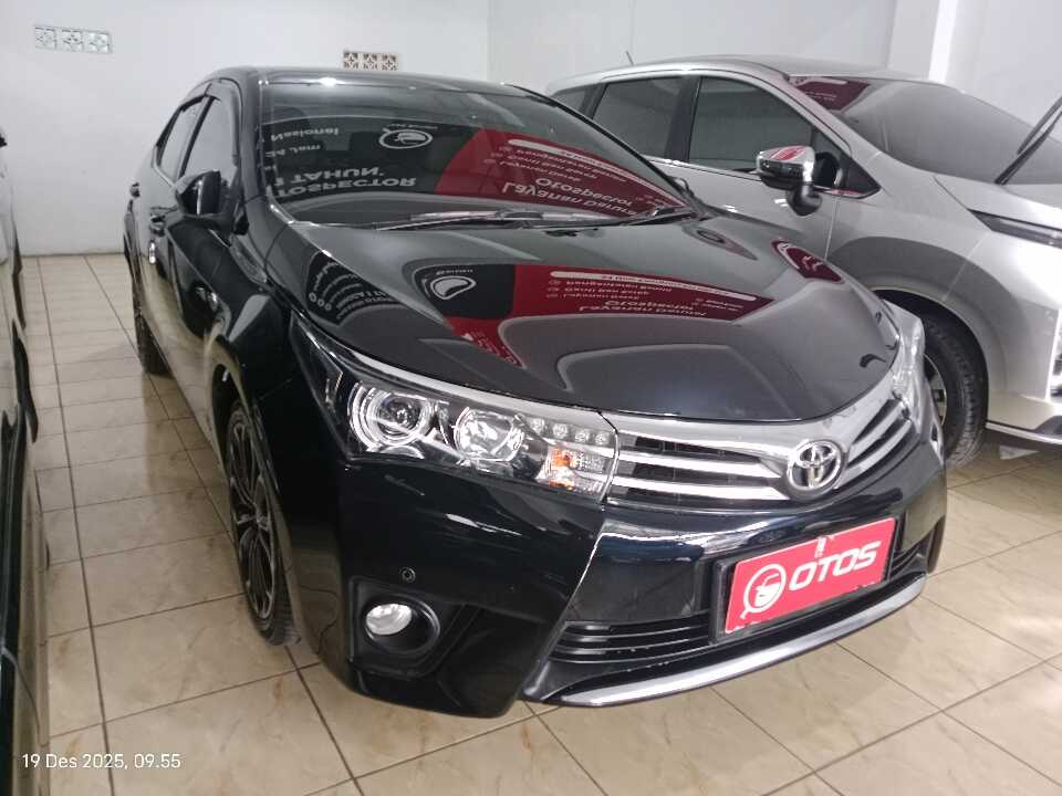 2016 Toyota Corolla Altis 1.8 V - Foto 1 dari 6