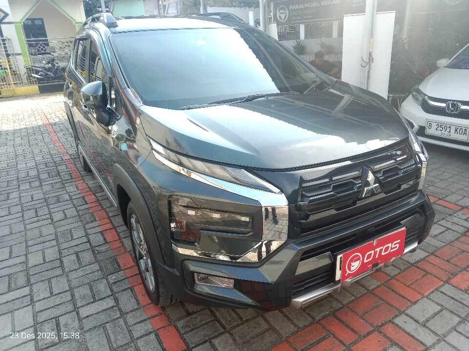 2023 Mitsubishi Xpander 1.5 Cross - Foto 1 dari 6