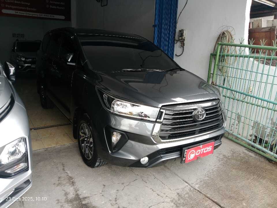 2022 Toyota Kijang Innova 2.4 G - Foto 1 dari 6