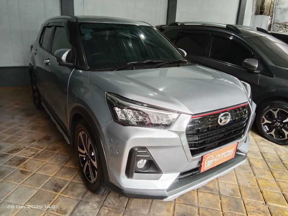 2021 Daihatsu Rocky 1.0 R - Foto 1 dari 6