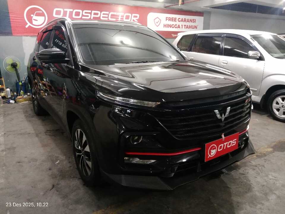 2022 Wuling Almaz 1.5 L T Lux - Foto 1 dari 6