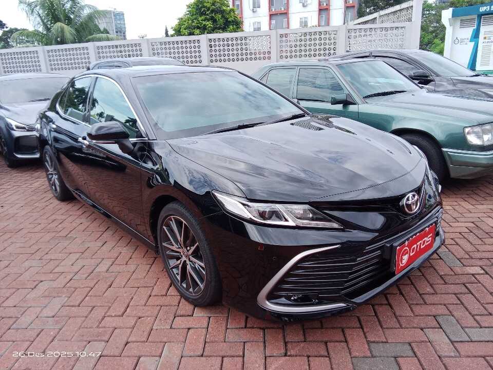 2021 Toyota Camry 2.5 V - Foto 1 dari 6