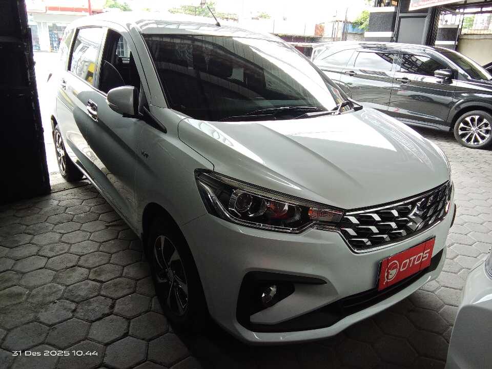 2022 Suzuki Ertiga 1.5 GX Hybrid - Foto 1 dari 6
