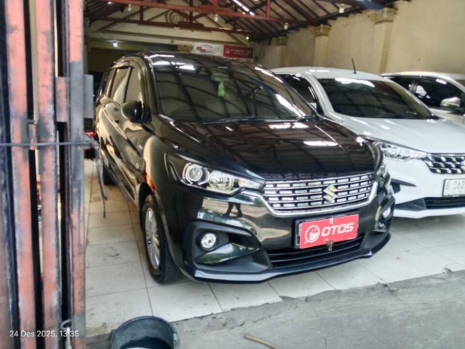 2021 Suzuki Ertiga 1.5 GL - Foto 1 dari 6