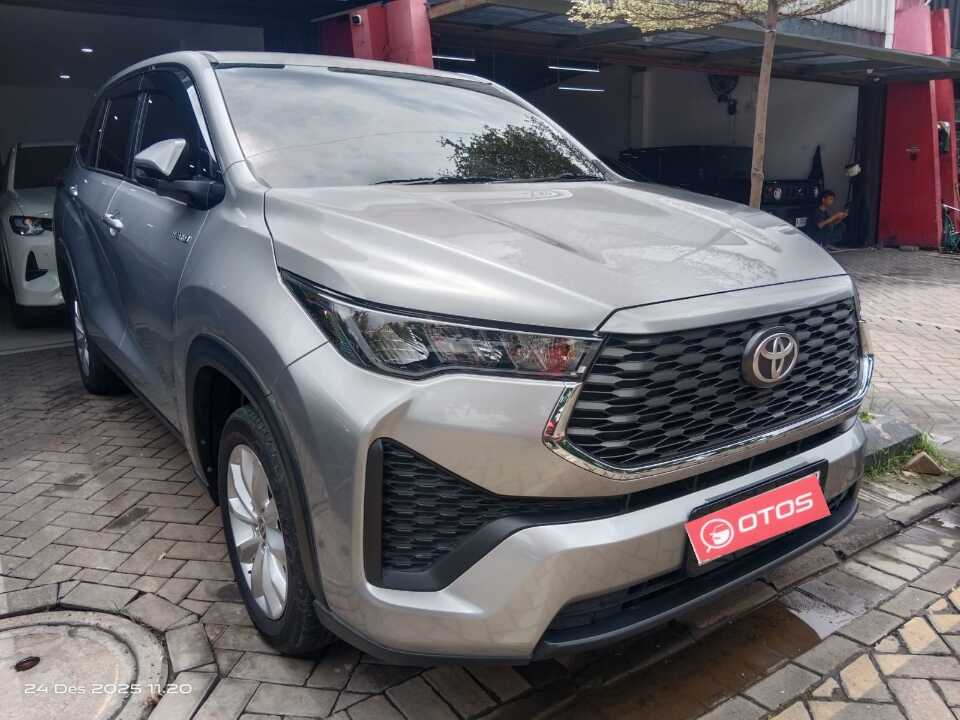 2024 Toyota Kijang Innova 2.0 Zenix G HV CVT - Foto 1 dari 6