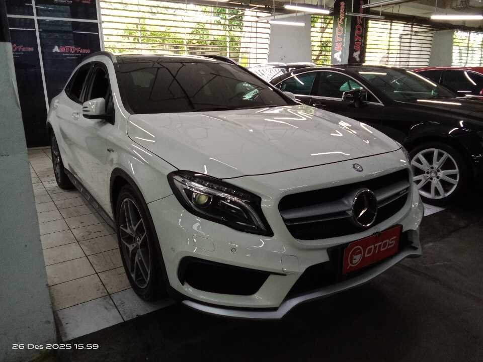 2015 Mercedes-Benz GLA45 AMG 2.0 - Foto 1 dari 6