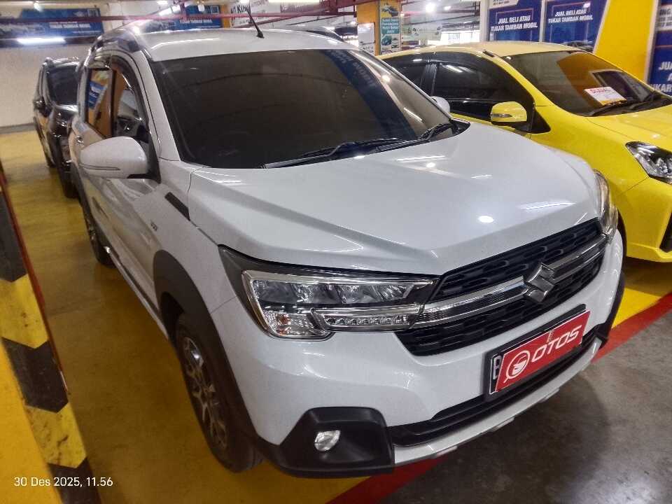 2022 Suzuki XL7 1.5 - Foto 1 dari 6