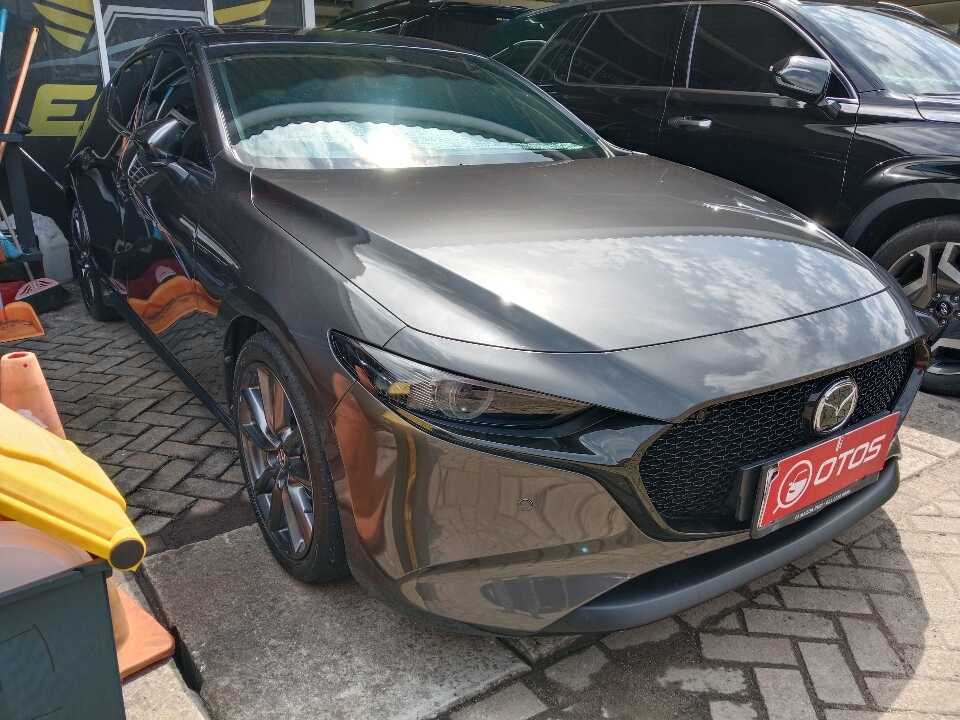 2022 Mazda 3 2.0 Skyactive-G Hatchback - Foto 1 dari 6