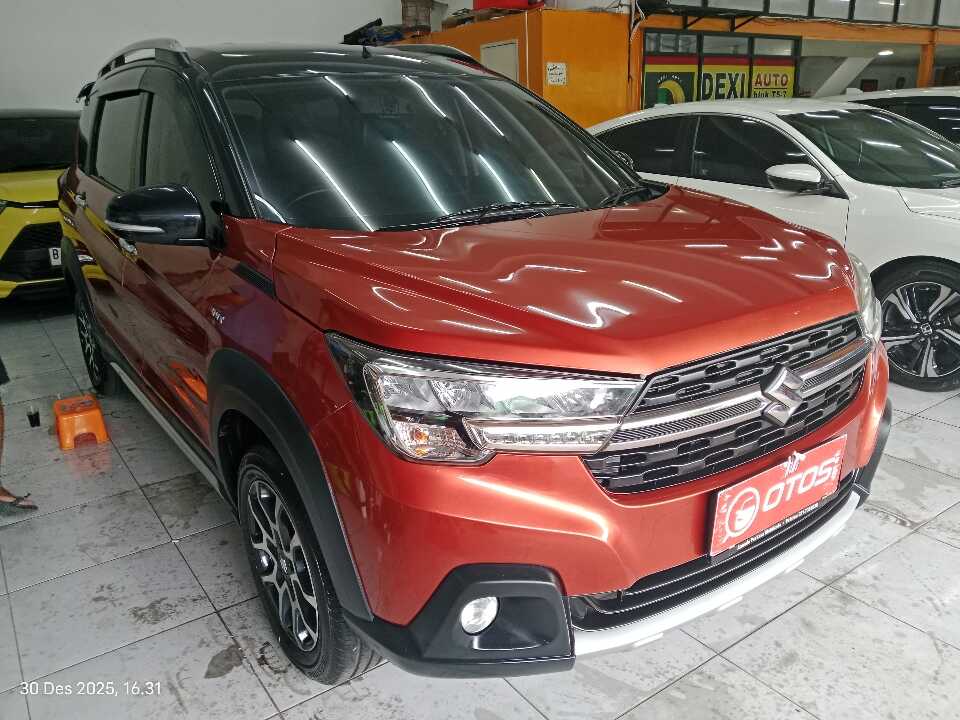 2020 Suzuki XL7 1.5 - Foto 1 dari 6