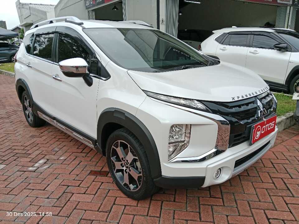 2022 Mitsubishi Xpander 1.5 Cross - Foto 1 dari 6