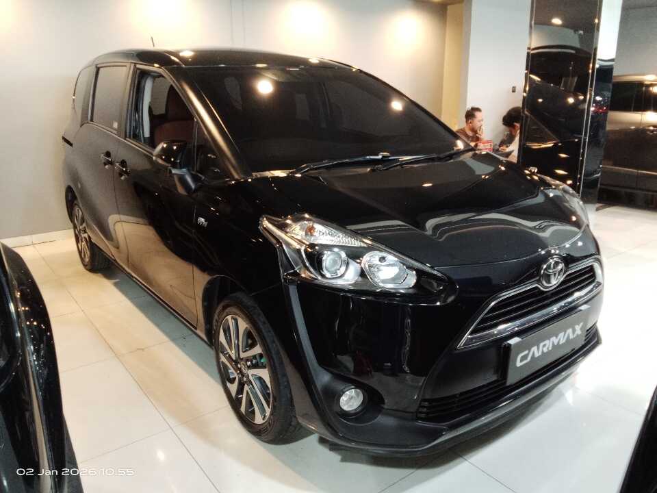 2017 Toyota Sienta 1.5 V - Foto 1 dari 6