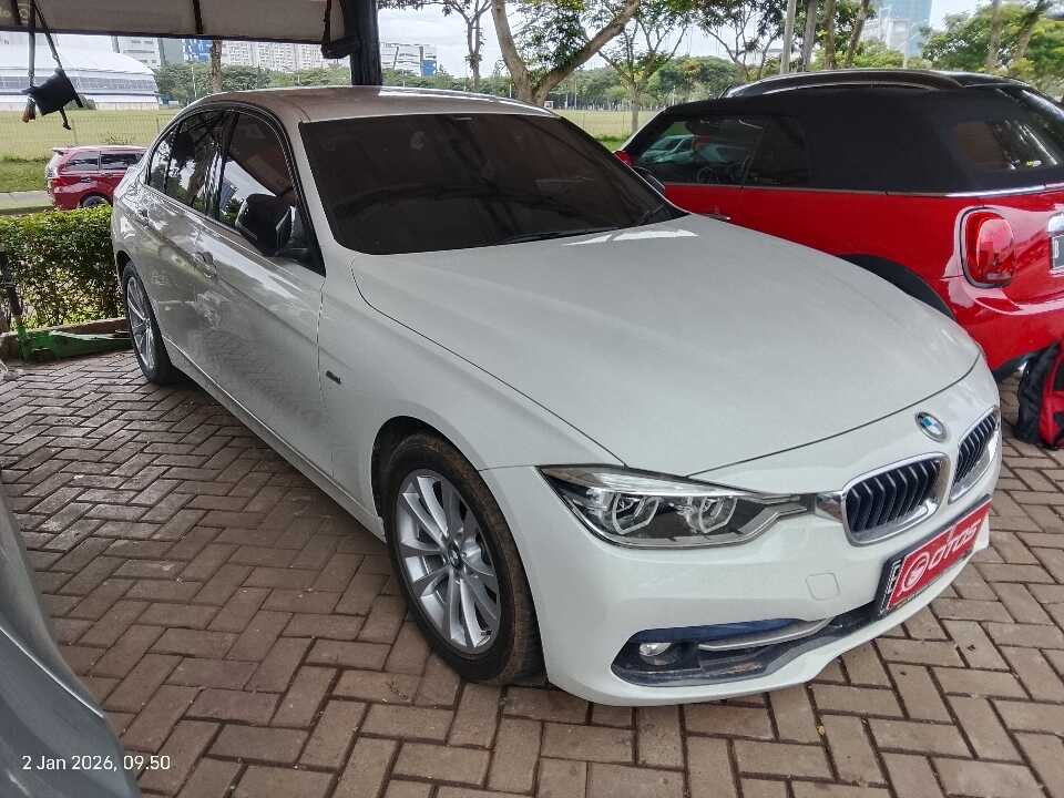 2016 BMW 320i 2.0 Sport - Foto 1 dari 6