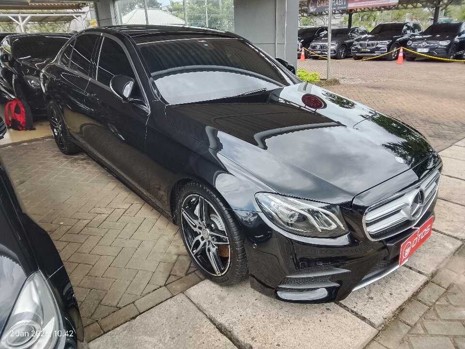 2017 Mercedes-Benz E300 2.0 - Foto 1 dari 6