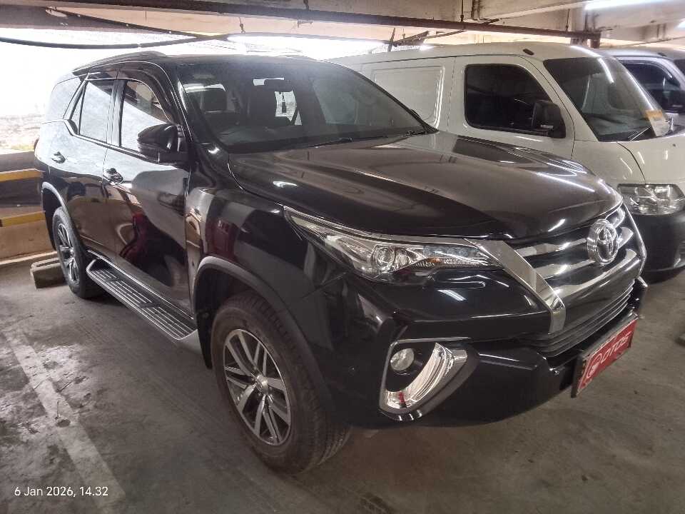 2018 Toyota Fortuner 2.4 4X2 VRZ - Foto 1 dari 6