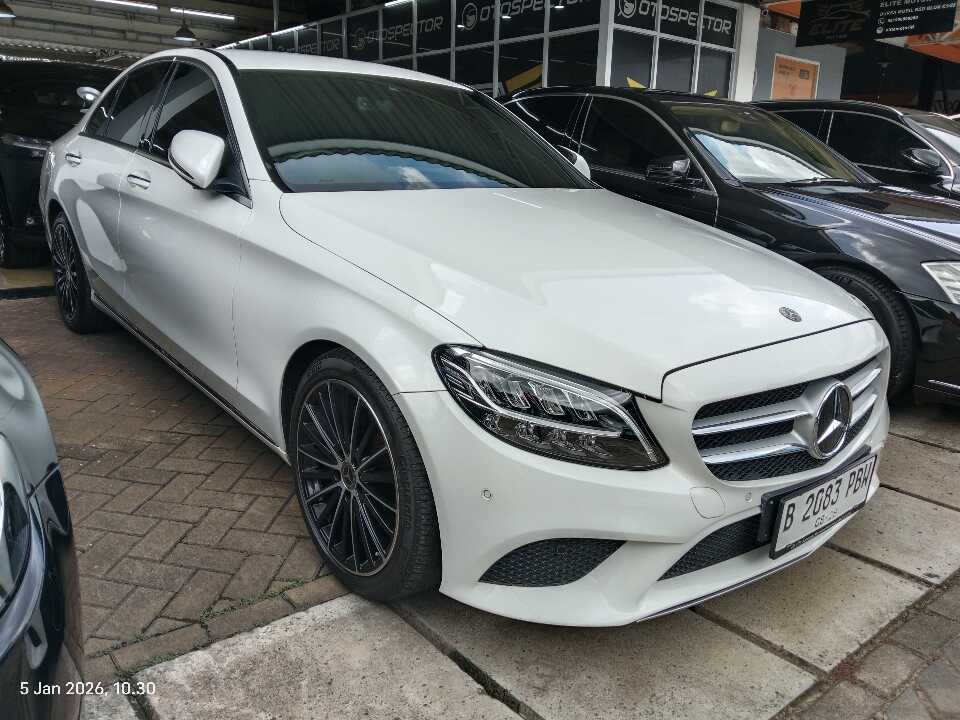 2019 Mercedes-Benz C200 1.5 - Foto 1 dari 6
