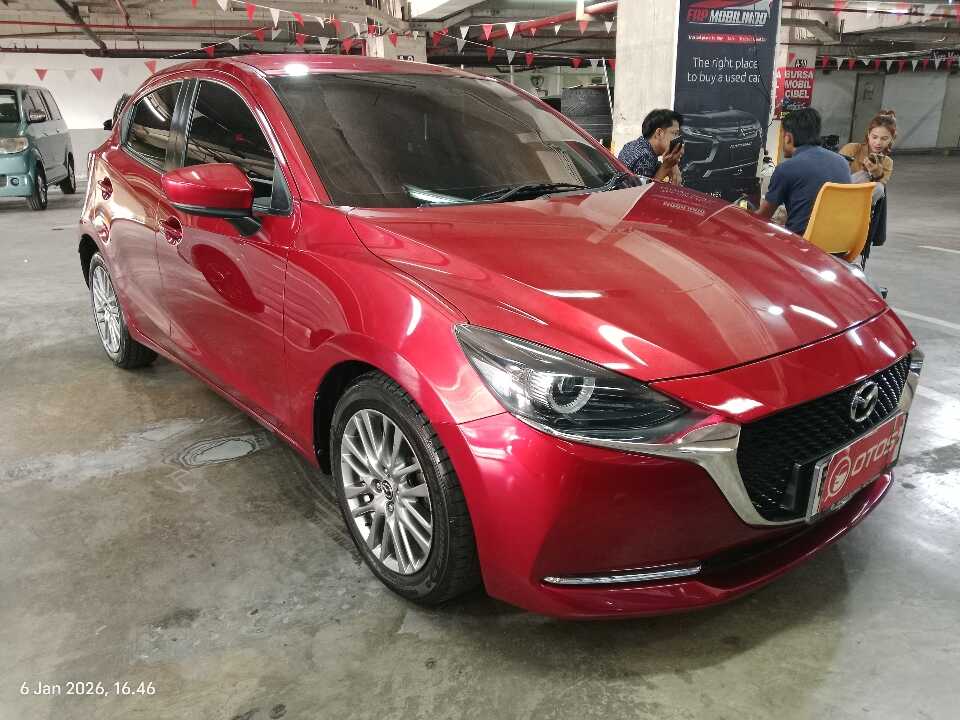 2020 Mazda 2 1.5 - Foto 1 dari 6
