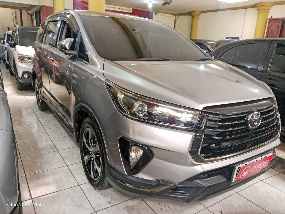 2020 Toyota Kijang Innova 2.0 Venturer - Foto 1 dari 6