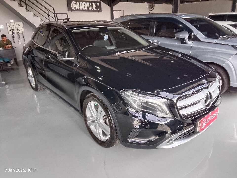2015 Mercedes-Benz GLA200 1.6 - Foto 1 dari 9