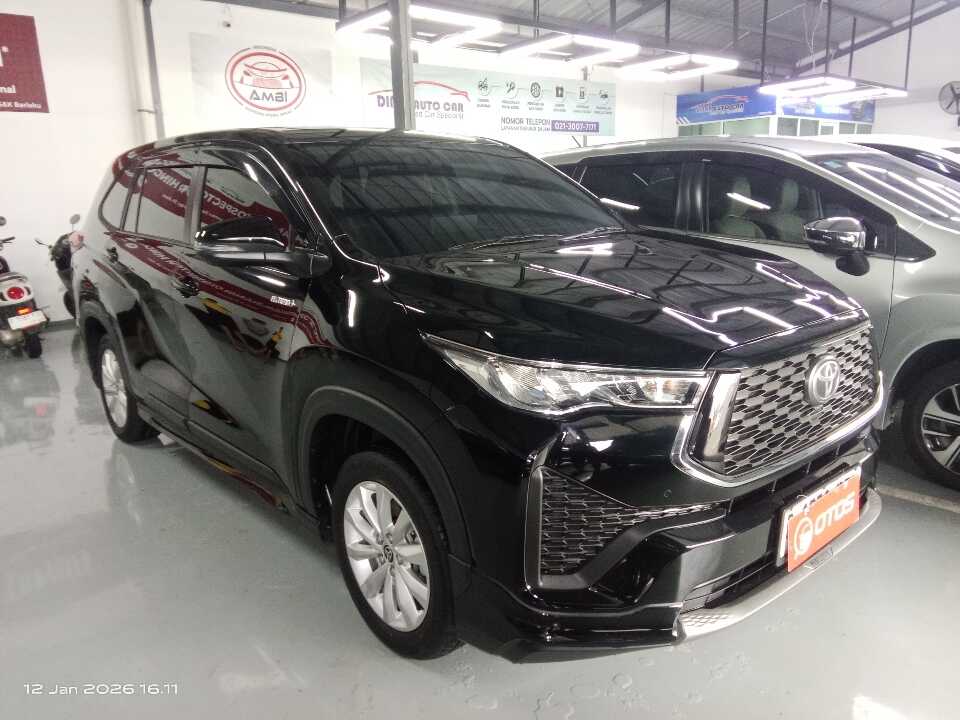 2025 Toyota Kijang Innova 2.0 Zenix V HV CVT