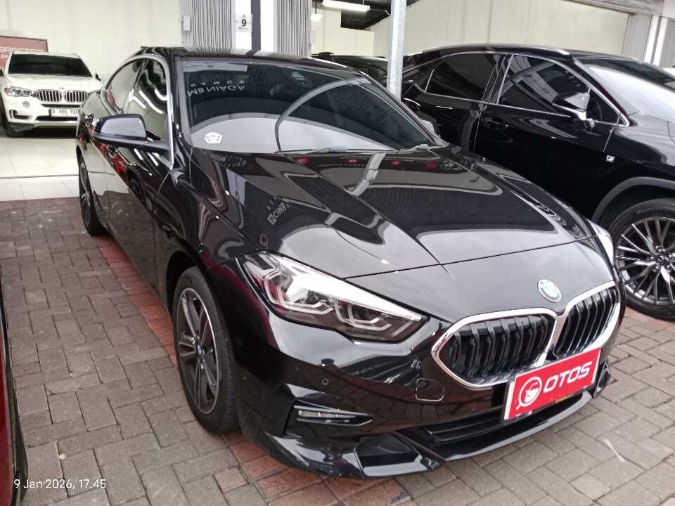 2022 BMW 218i 1.5 - Foto 1 dari 6