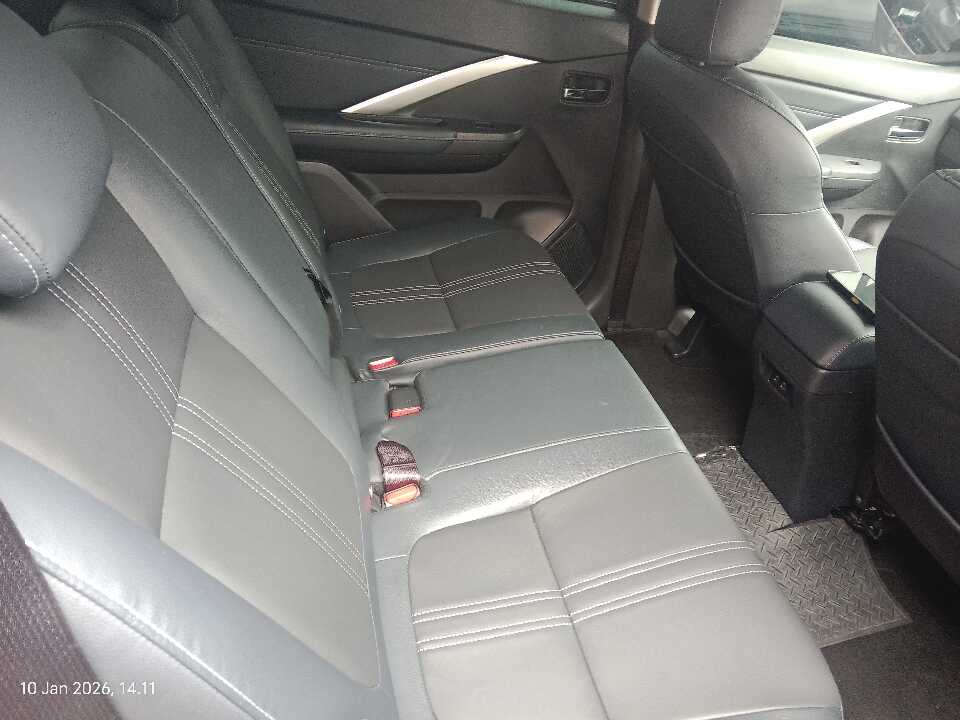 Foto Mobil Bekas Kabin Belakang Mitsubishi Xpander 1.5 Cross tahun 2024