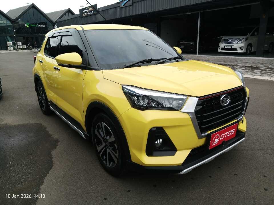 2021 Daihatsu Rocky 1.0 R - Foto 1 dari 9