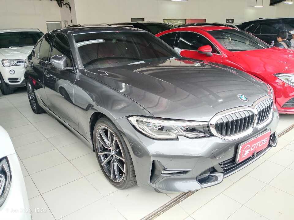 2019 BMW 320i 2.0 - Foto 1 dari 6