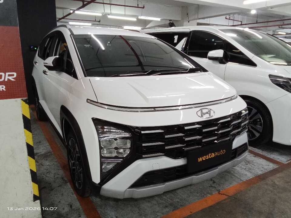 2024 Hyundai Stargazer 1.5 Active - Foto 1 dari 6