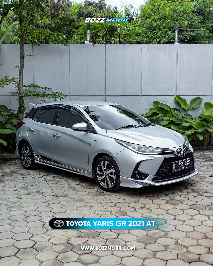 2021 Toyota Yaris 1.5 S - Foto 1 dari 10