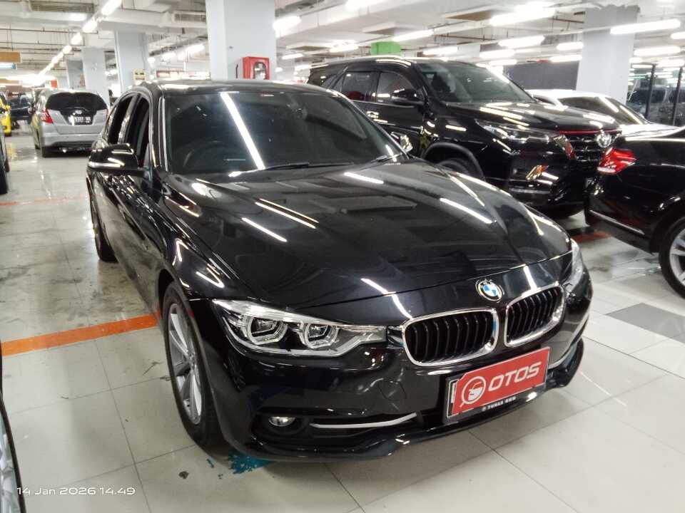 2016 BMW 320i 2.0 - Foto 1 dari 6