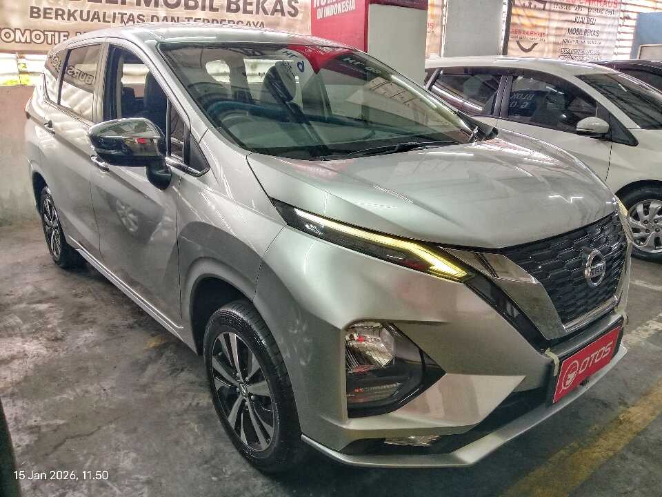 2019 Nissan Livina 1.5 VL - Foto 1 dari 6