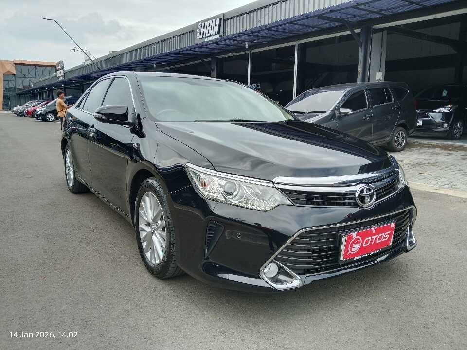 2016 Toyota Camry 2.5 V - Foto 1 dari 9