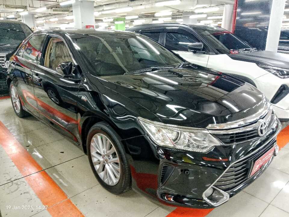 2016 Toyota Camry 2.5 V - Foto 1 dari 6