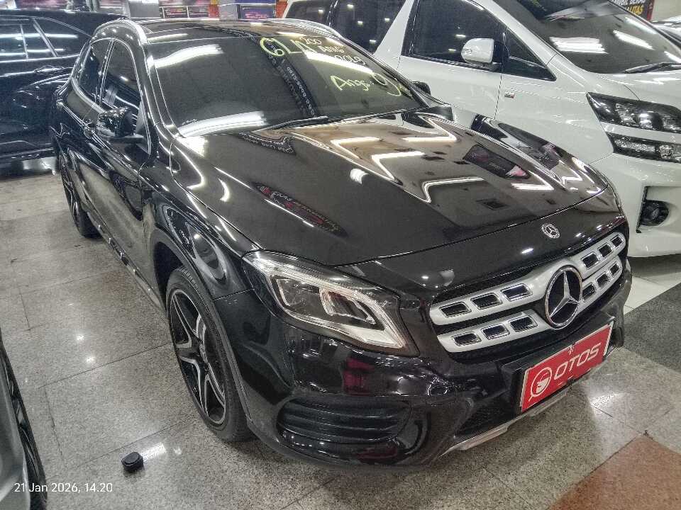 2019 Mercedes-Benz GLA200 1.6 AMG - Foto 1 dari 6
