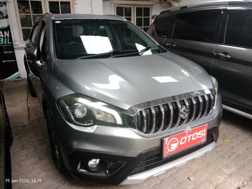 2018 Suzuki SX4 S-Cross 1.5 - Foto 1 dari 6