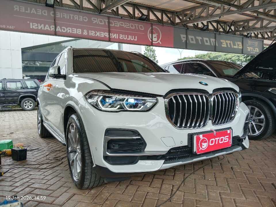 2022 BMW X5 3.0 Xdrive40i Xline - Foto 1 dari 6