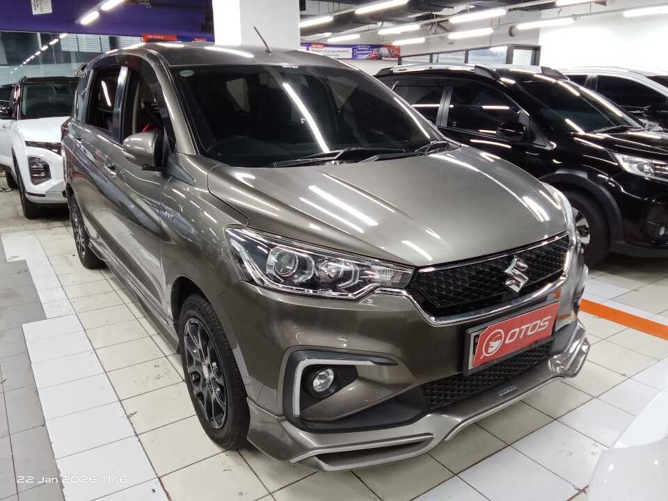 2020 Suzuki Ertiga 1.5 - Foto 1 dari 6