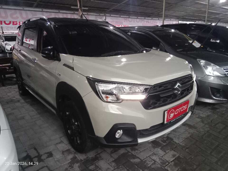 2023 Suzuki XL7 1.5 Alpha - Foto 1 dari 6