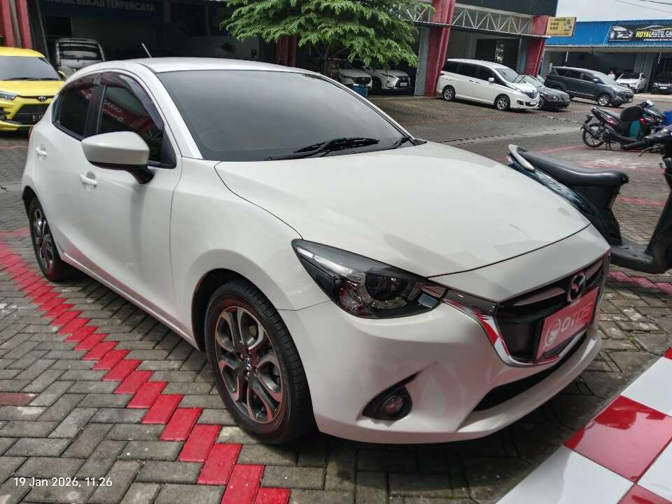 2016 Mazda 2 1.5 Skyactiv - Foto 1 dari 6